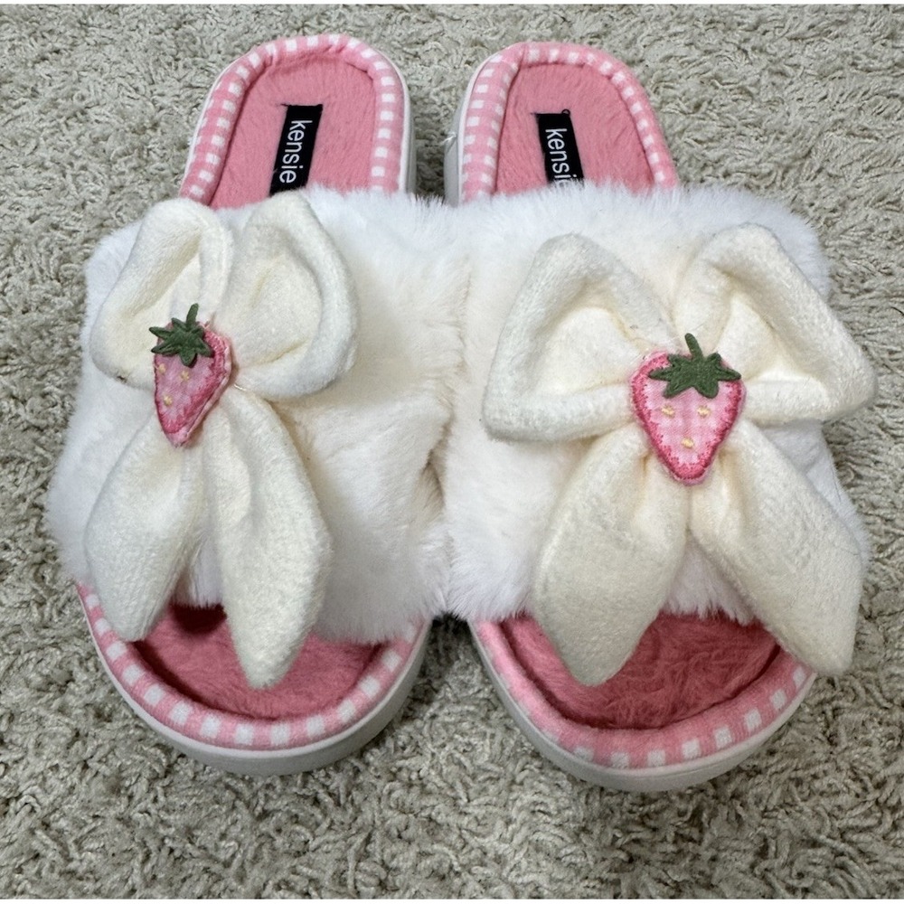 Kenzie Womens Fuzzy Strawberry Platform  House Shoes Slippers Size 9 Rubber Sole